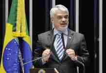 Humberto cobra votação da PEC do fim da escala 6×1 e diz que Alcolumbre não pode adiar pauta por “desagrado pessoal”