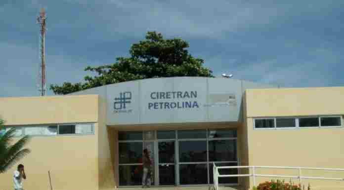 DETRAN Itinerante visita Petrolina para reforçar atendimento aos candidatos à Nova CNH do Brasil
