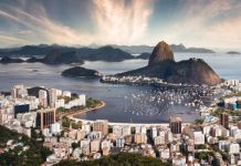 Dois helicópteros se chocam e deixam seis mortos no Rio de Janeiro