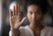 90% dos municípios de Pernambuco são reprovados na proteção à mulher, aponta índice do TCE-PE