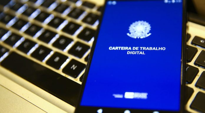 Pernambuco e Bahia registram salários médio abaixo da média nacional, aponta IBGE