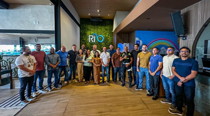 Eleição da Câmara: Aero reúne maioria de vereadores em almoço com Miguel e Simão