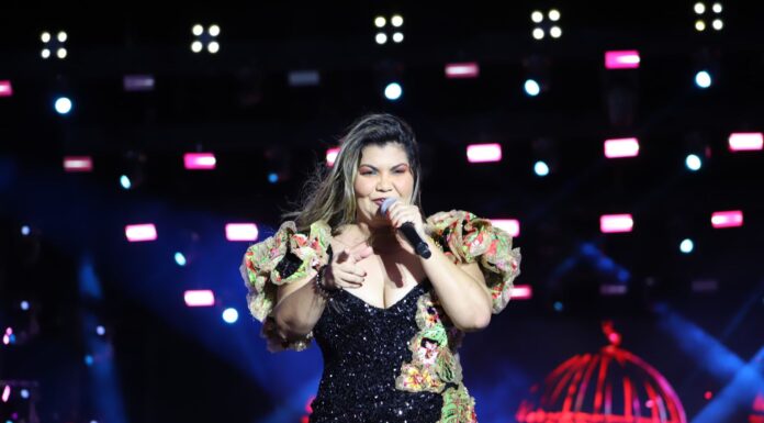 Ana Costa abre a sexta noite do São João de Petrolina com show autoral e gravação de EP