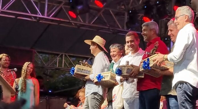 Ministros do governo Lula e governador da Bahia participam do Congresso Brasileiro de Agroecologia em Juazeiro