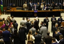 Motta adia votação de PL Antifacção para terça-feira (18)