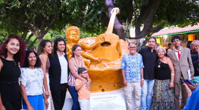 Festival A Bossa! abre programação com inauguração da escultura “O Nascimento da Bossa Nova” em Juazeiro
