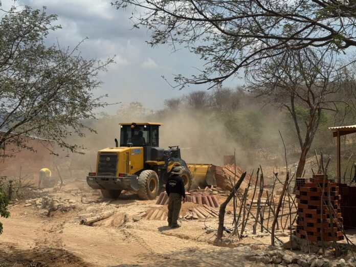 42547d50-5c1c-4459-bbfd-9c6033a01c33