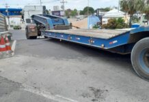 Caminhão fica preso em rampa da Ponte Presidente Dutra e causa transtornos no trânsito entre Juazeiro e Petrolina