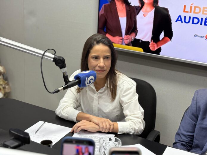 raquel lyra radio grfm