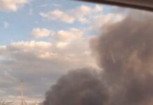 Caminhão carregado de mudança pega fogo na saída para Recife (PE); Veja vídeo