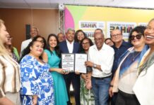 Governo da Bahia assina acordo relativo ao piso do magistério