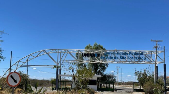 Estudantes feridas em acidente com ônibus Intercampi da Univasf têm alta hospitalar, informa instituição