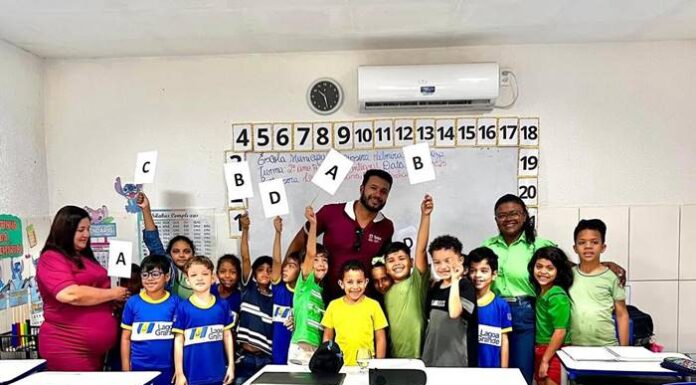 Prefeita de Lagoa Grande sanciona bonificação a servidores da Educação Municipal