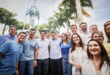 João Campos sobe o Morro da Conceição com pré-candidatos ao Senado