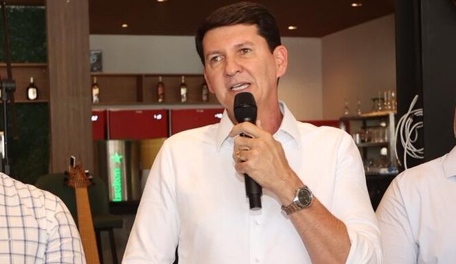 Em confraternização com a imprensa, Simão Durando anuncia novos investimentos, defende mudanças no abastecimento de água e detalha prioridades para 2026