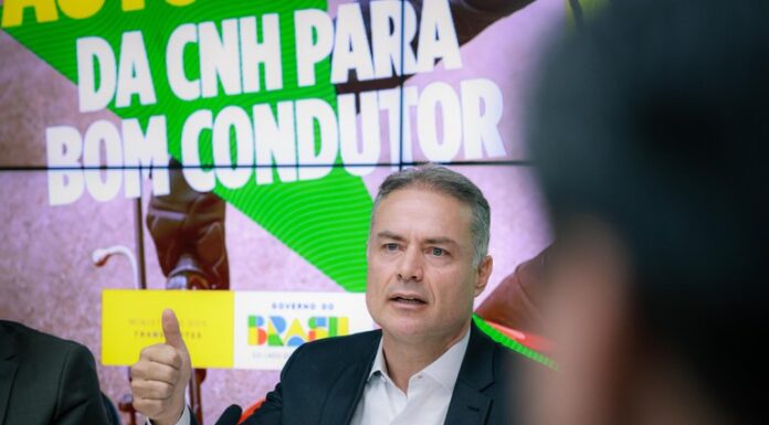 Governo do Brasil anuncia renovação automática para bom condutor