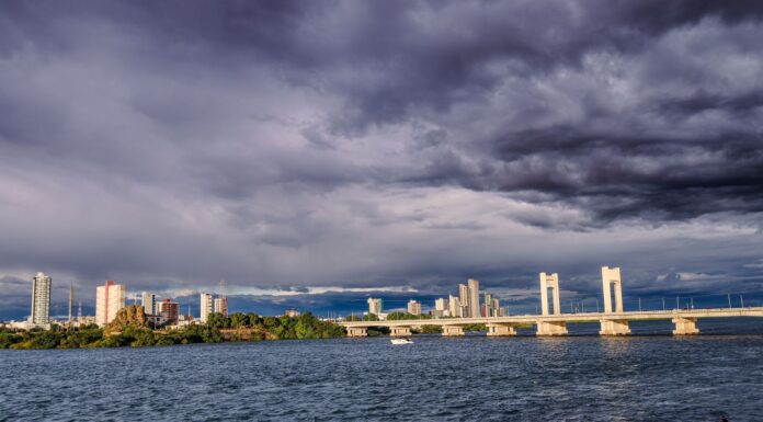 Defesa Civil de Petrolina orienta população após alerta do INMET para chuvas e ventos fortes