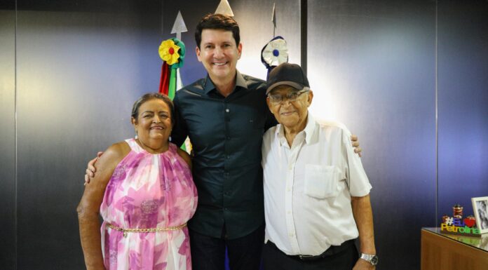 Simão Durando apresenta o Rei e a Rainha do Carnaval 2026 de Petrolina