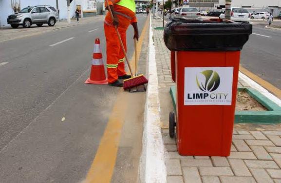 Sindicato ameaça paralisação da limpeza urbana em Juazeiro após demissão de 51 trabalhadores às vésperas do Carnaval