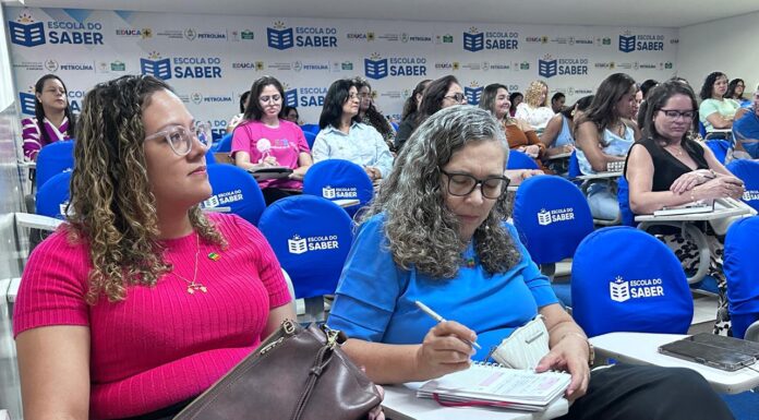 Educação de Petrolina realiza formações focadas no início do ano letivo