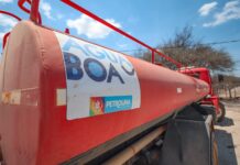 Prefeitura de Petrolina aumenta frota de caminhões pipa do Programa Água Boa