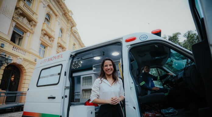 Governadora Raquel Lyra entrega nove novas ambulâncias de UTI Móvel e completa conjunto de 40 unidades deste tipo; Hospital Dom Malan será contemplado