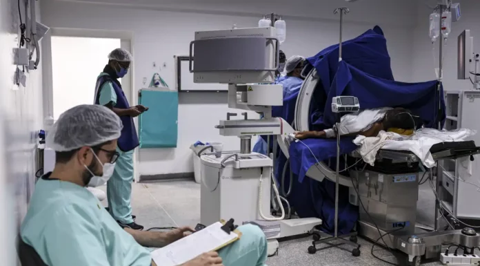 Ebserh abre inscrições para médicos com salários de até R$ 19,1 mil