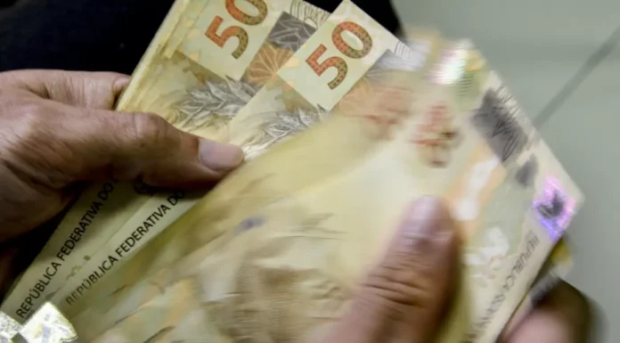 Isenção de IR para quem ganha até R$ 5 mil entra em vigor