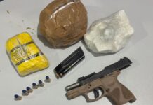 PM apreende armas e quase 1,6 kg de cocaína e cumpre mandado de prisão em Petrolina