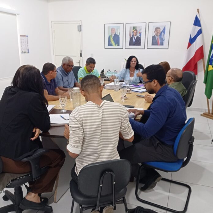 Reunião com a APLB e o Sinserp para tratativa dos direitos e deveres dos profissionais da Educação, na garantia do cumprimento dos 200 dias letivos 3