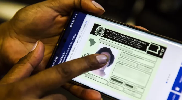 Novos pedidos de CNH quadruplicam em janeiro, mostra Senatran