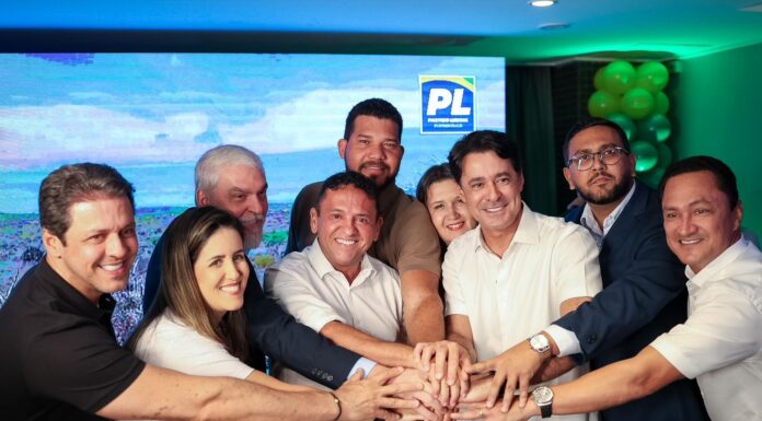 Carlos Britto assume presidência do PL em Petrolina e lança oficialmente sua pré-candidatura a deputado federal