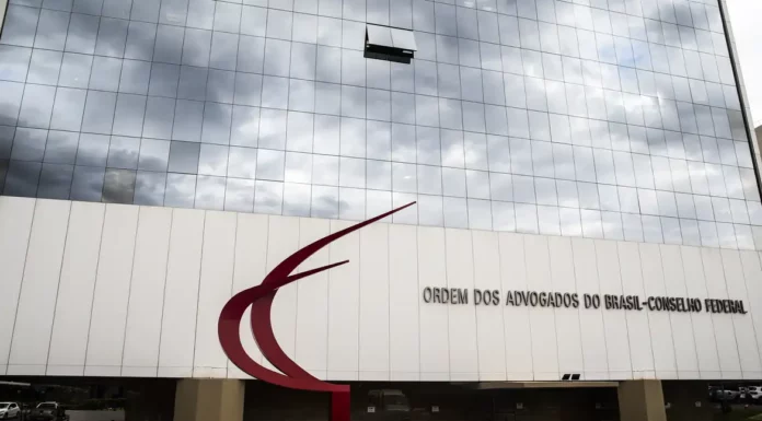 OAB cita “natureza perpétua” e pede fim de inquérito das fake news