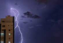 Após dias de calor intenso, chuva atinge Petrolina no sábado e deve continuar neste domingo