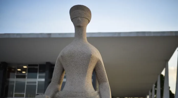 STF julga decisão de Dino que suspendeu pagamento de penduricalhos