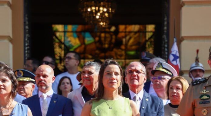 “Pernambuco fez-se pátria e gritou pelos valores de independência, liberdade, democracia e justiça”, celebrou a governadora Raquel Lyra durante a cerimônia da Data Magna do Estado