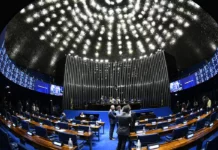 Pagamento da 1ª parcela do programa Pé-de-Meia começa nesta segunda