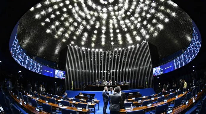 Pagamento da 1ª parcela do programa Pé-de-Meia começa nesta segunda