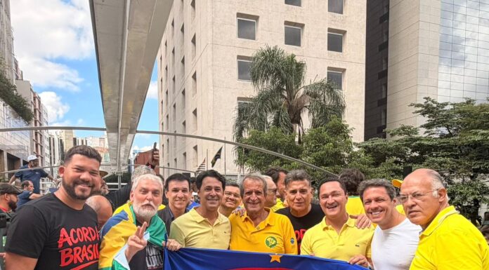 Anderson Ferreira participa, ao lado de comitiva do PL de Pernambuco, do grande ato Acorda Brasil na Avenida Paulista