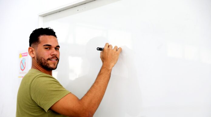 SEC convoca mais 177 professores da Educação Profissional e 240 da Educação Básica aprovados em processo seletivo