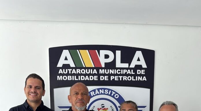 Presidente do Sintraf-Petrolina debate ampliação do passe estudantil com a AMMPLA