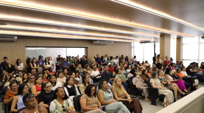 Sessão Solene em celebração ao Dia Internacional da Mulher homenageia 42 mulheres na Câmara de Petrolina