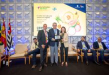 Guilherme Coelho é homenageado na feira internacional de negócios Fruit Attraction São Paulo