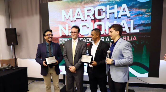 Presidente da Câmara Municipal de Petrolina recebe homenagem em evento em Brasília