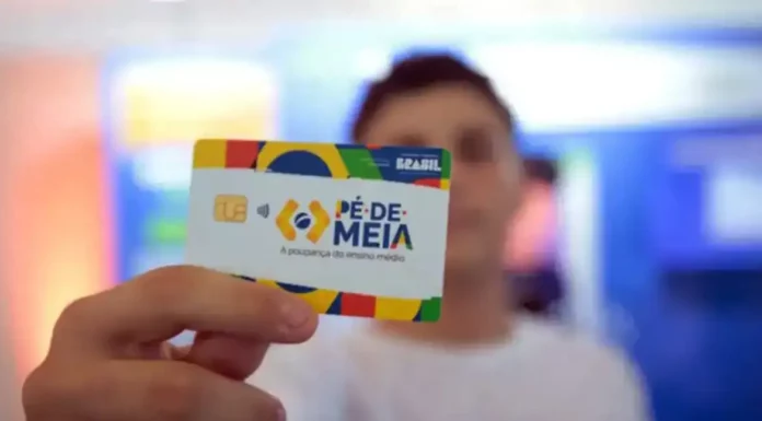 Pé-de-Meia paga incentivos a alunos nascidos em setembro e outubro