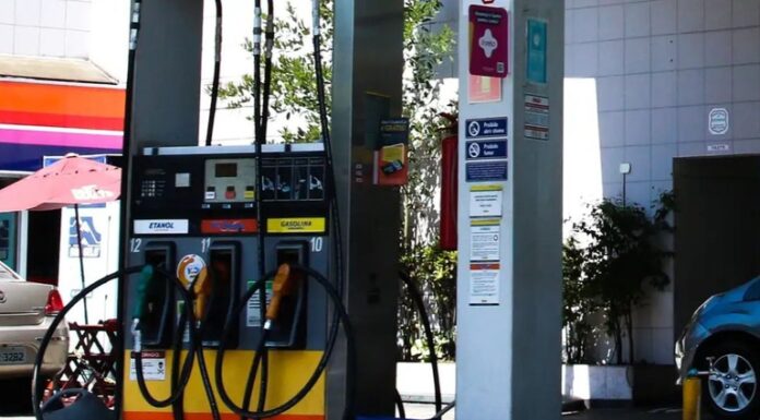 Preços dos combustíveis: Governo do Brasil institui plantão para apoiar ações de Procons de todo país