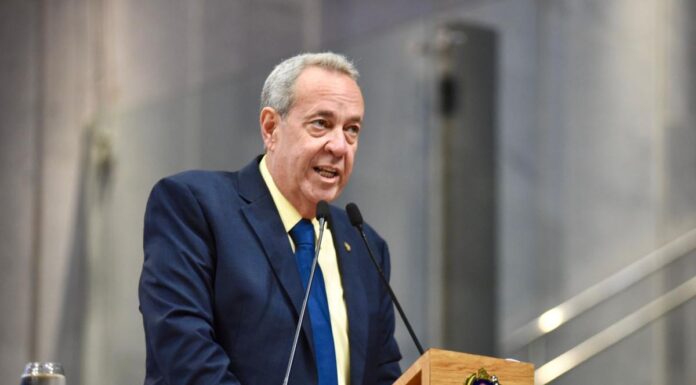 Presidente da Alepe, Álvaro Porto oficializa saída do PSDB e anuncia filiação ao MDB