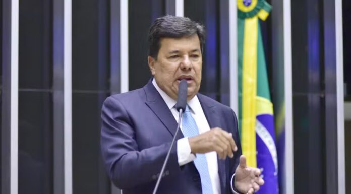 Deputado Mendonça Filho cobra definição sobre federação partidária e diz que “Se a federação oficializar um apoio à candidatura de João Campos, eu estarei fora”