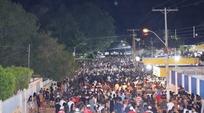 Casa Nova Folia; Gestão Anisio Viana cria carnaval fora de época inesquecível e leva multidão às ruas