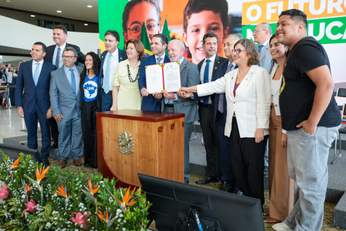 Cerimônia de sanção novo PNE